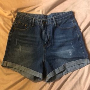 Jean shorts non ripped
